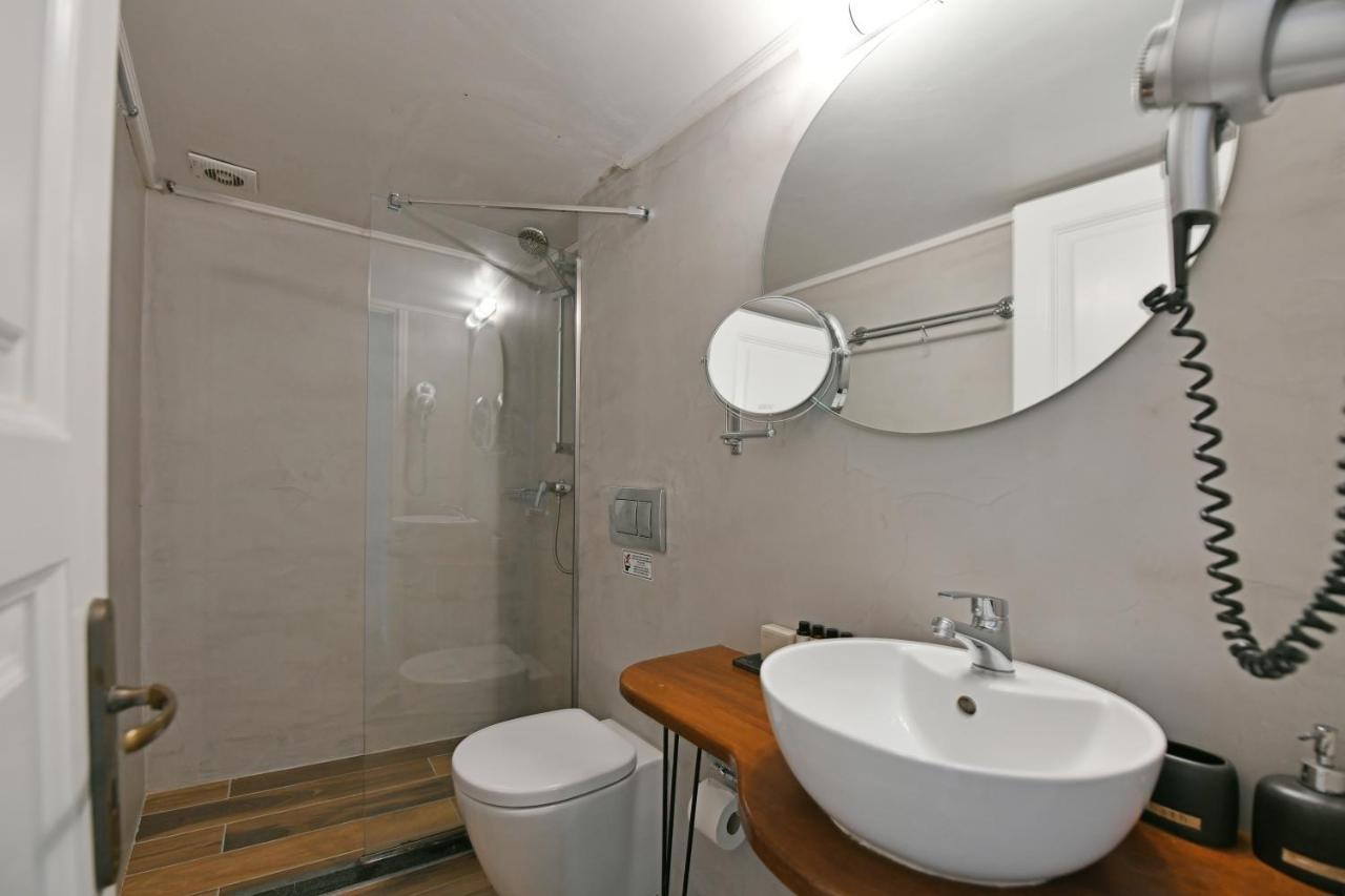 Piteoussa Rooms Hydra  Bagian luar foto