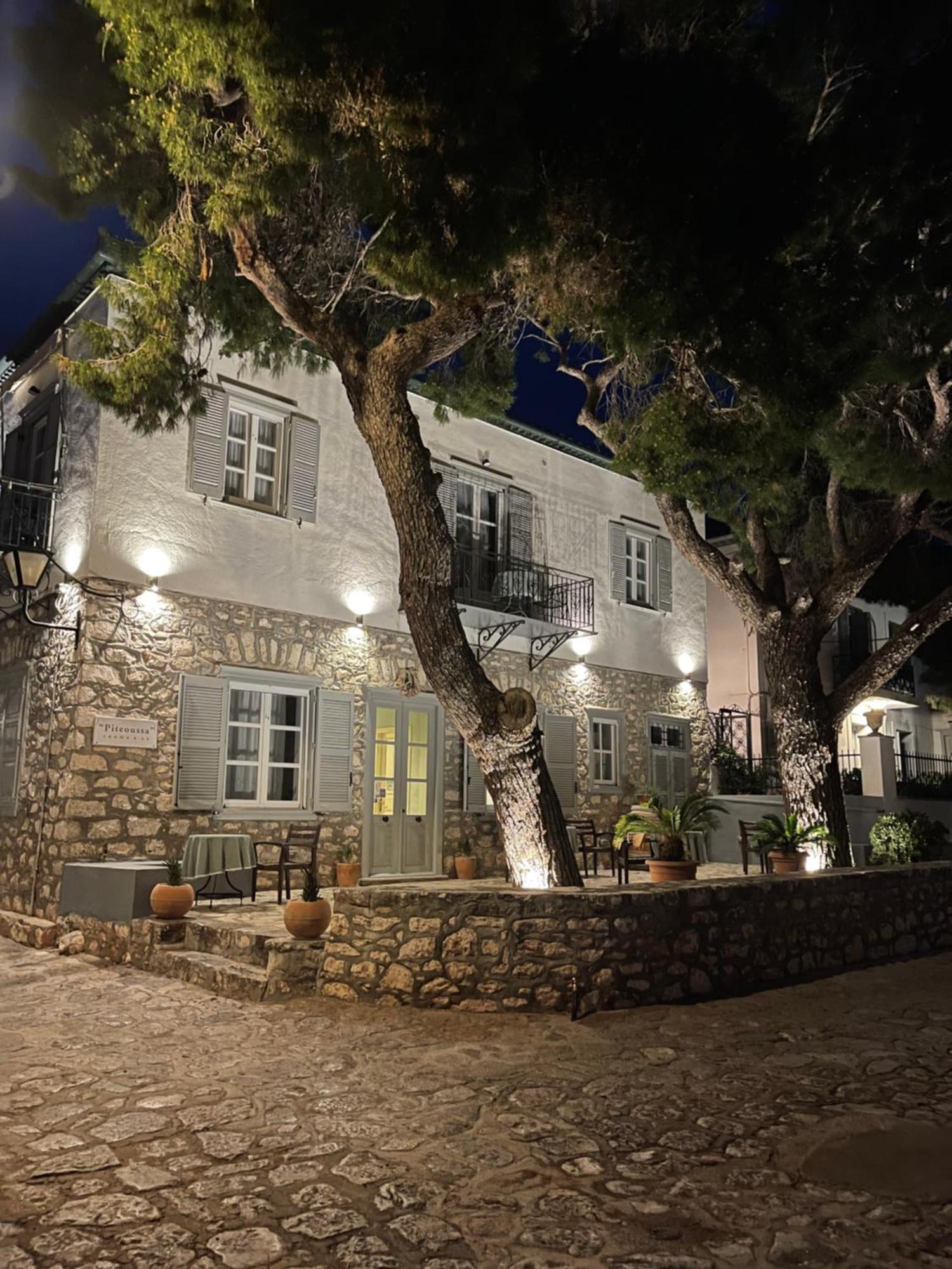 Piteoussa Rooms Hydra  Bagian luar foto